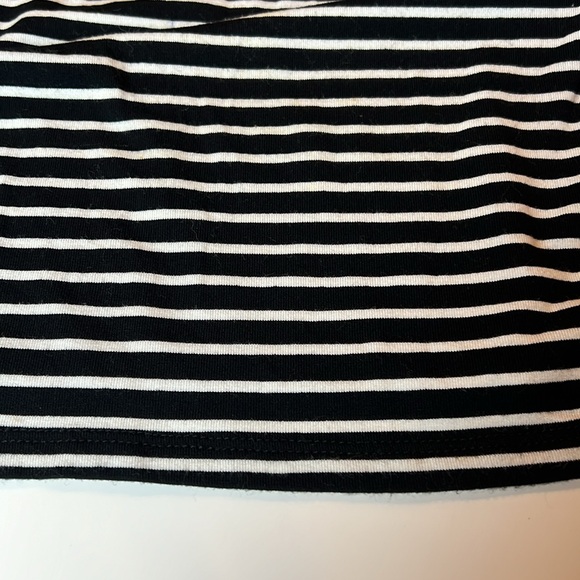 🖤WHITE HOUSE BLACK MARKET BLACK & WHITE STRIPED TOP KEYHOLE BACK SIZE SMALL🖤🤍 - Picture 16 of 16